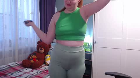 Snapshot of lady_inari chatting on 01.14.25 Angelika online show from 01.14.25