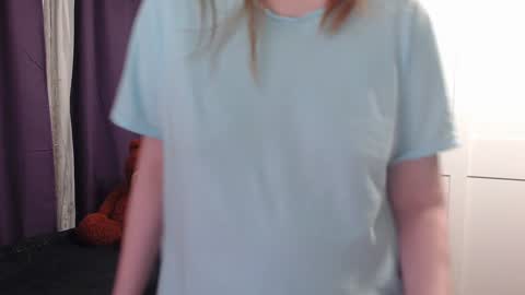 Snapshot of lady_inari chatting on 01.24.25 Angelika online show from 01.24.25