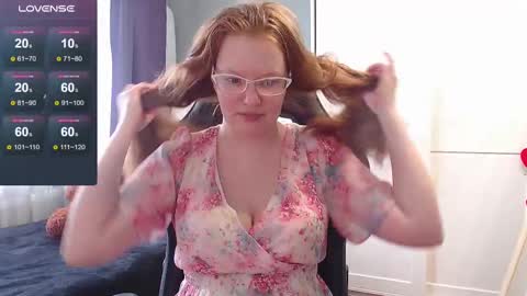 Snapshot of lady_inari chatting on 03.10.25 Angelika online show from 03.10.25
