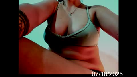 Snapshot of lady_jhana chatting on 10.07.25 Jhana online show from 10.07.25