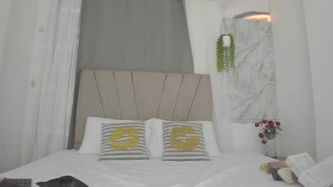 Snapshot of lady_miss___ chatting on 02.10.26 lady_miss___ online show from 02.10.26