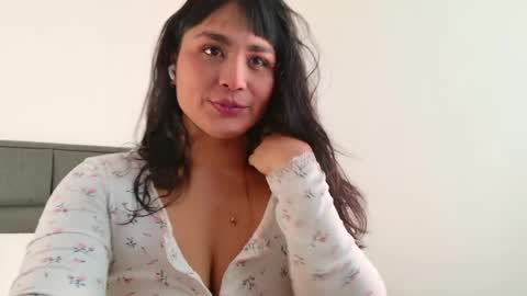    700  1300 -5 online show from 05.13.26