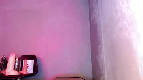 Snapshot of lady_of_pleasure28 chatting on 05.30.26 Ella online show from 05.30.26
