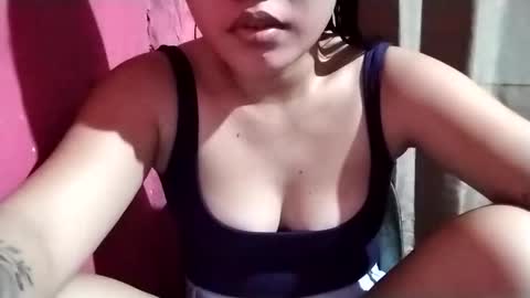 Snapshot of lady_rose19 chatting on 01.08.26 kitty online show from 01.08.26