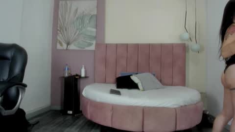 Snapshot of lady_scarlett_ chatting on 09.12.25 lady_scarlett_ online show from 09.12.25