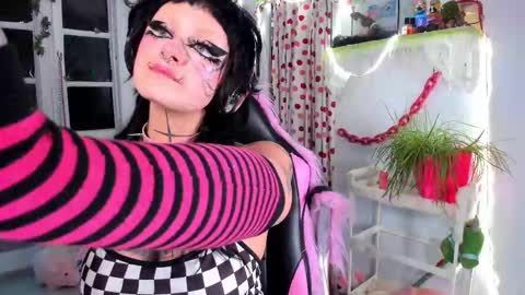 Mia online show from 02.23.26
