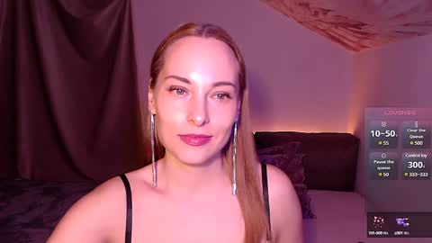 Snapshot of ladyadele1 chatting on 12.20.24 LadyAdele online show from 12.20.24
