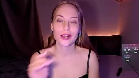 Snapshot of ladyadele1 chatting on 01.11.25 LadyAdele online show from 01.11.25