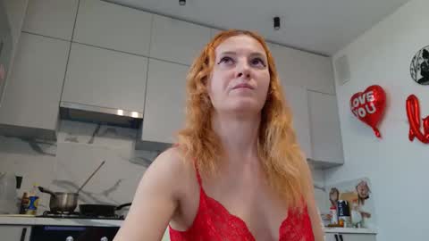 Snapshot of ladybigsmile chatting on 02.13.26 Sima Ladybigsmile online show from 02.13.26