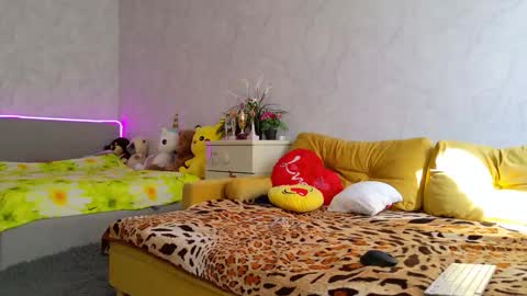 Snapshot of ladybigsmile chatting on 03.12.26 Sima Ladybigsmile online show from 03.12.26