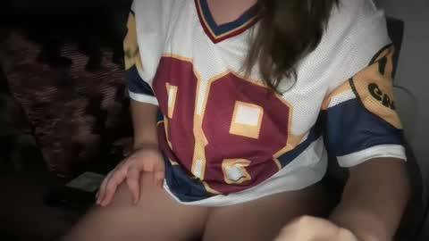 Snapshot of ladybird21 chatting on 01.12.25 Aria online show from 01.12.25