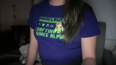 Snapshot of ladybird21 chatting on 01.28.25 Aria online show from 01.28.25