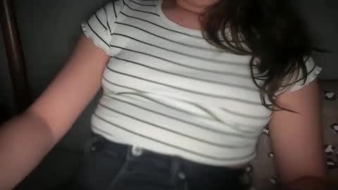 Snapshot of ladybird21 chatting on 02.03.25 Aria online show from 02.03.25