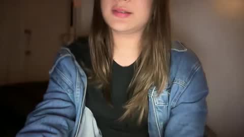 Snapshot of ladybird21 chatting on 03.03.25 Aria online show from 03.03.25