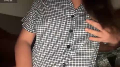 Snapshot of ladybird21 chatting on 12.15.25 Aria online show from 12.15.25