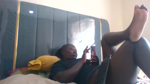 lindah32 online show from 12.11.24