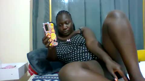 lindah32 online show from 12.23.24