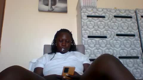 lindah32 online show from 01.16.25