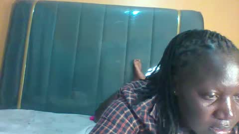 lindah32 online show from 10.10.25