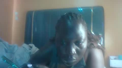 lindah32 online show from 10.29.25