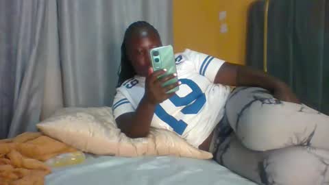 lindah32 online show from 11.16.25