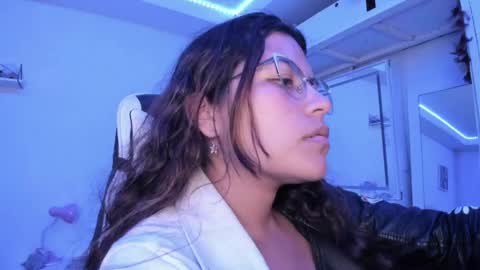  Lady  online show from 04.25.26