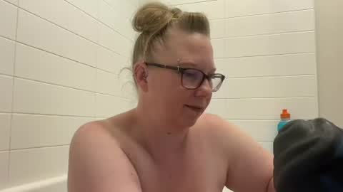 Snapshot of ladycherielynn chatting on 07.15.26 LadyCherieLynn online show from 07.15.26