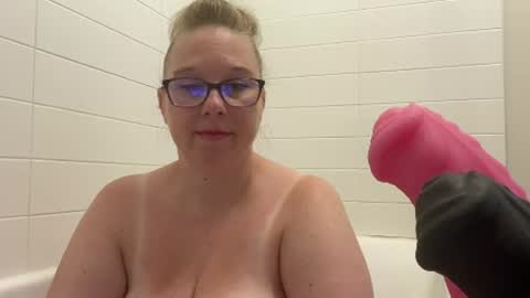 Snapshot of ladycherielynn chatting on 07.30.26 LadyCherieLynn online show from 07.30.26