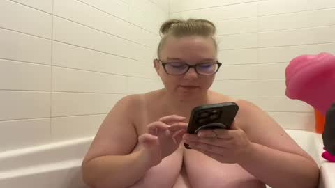 Snapshot of ladycherielynn chatting on 08.07.26 LadyCherieLynn online show from 08.07.26
