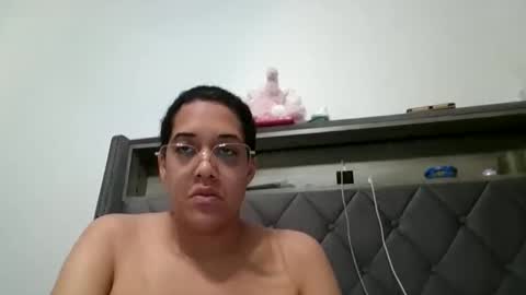 Snapshot of ladycinnabon chatting on 04.01.26 Stephanie online show from 04.01.26