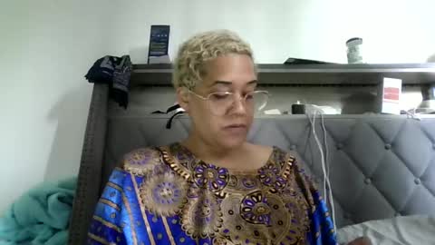 Stephanie online show from 06.19.26