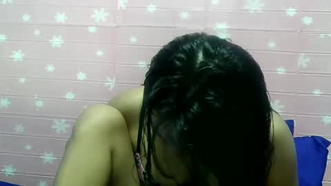 Snapshot of ladyinred201 chatting on 12.28.24 ladyinred201 online show from 12.28.24