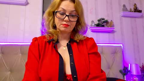  Lady Jeen    Back on Sunday 8th of December online show from 05.09.26