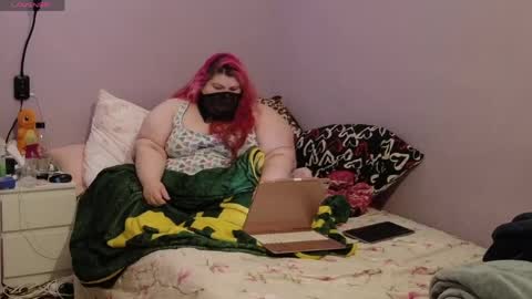 Snapshot of ladykitsunebig chatting on 06.06.26 ladykitsunebig online show from 06.06.26