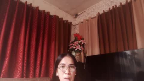 Snapshot of ladyloveluna chatting on 01.06.26 ladyloveluna online show from 01.06.26