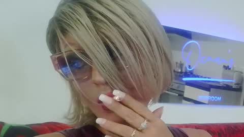 Oxana online show from 04.25.26