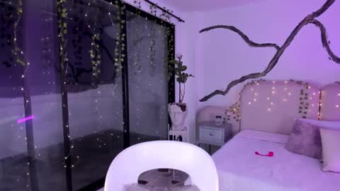 Lady  online show from 11.06.25