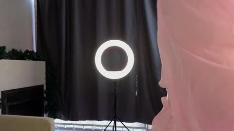 Lilia online show from 12.17.25