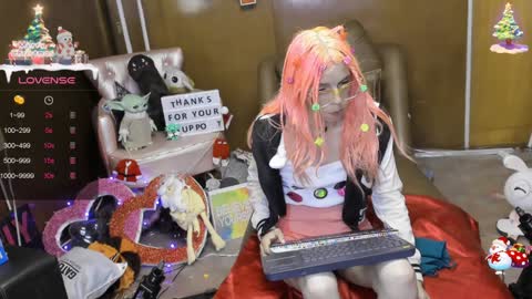 Snapshot of laflakita21 chatting on 01.04.25 Skinnygirl online show from 01.04.25