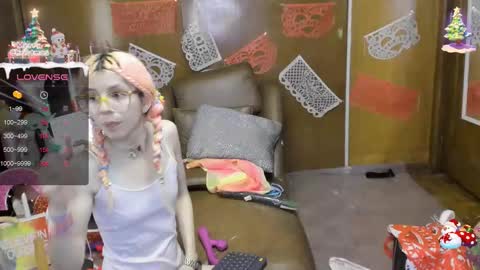 Snapshot of laflakita21 chatting on 02.12.25 Skinnygirl online show from 02.12.25