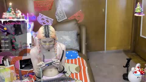 Snapshot of laflakita21 chatting on 02.23.25 Skinnygirl online show from 02.23.25