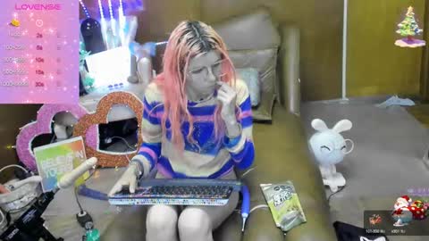 Snapshot of laflakita21 chatting on 09.18.25 Skinnygirl online show from 09.18.25