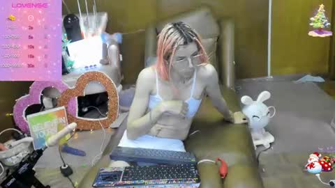 Snapshot of laflakita21 chatting on 09.27.25 Skinnygirl online show from 09.27.25