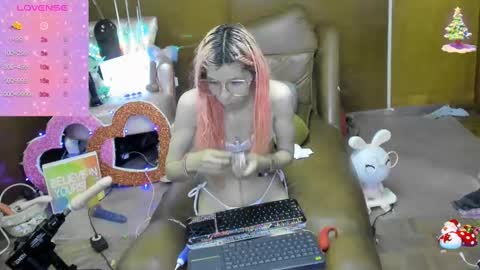 Snapshot of laflakita21 chatting on 10.08.25 Skinnygirl online show from 10.08.25