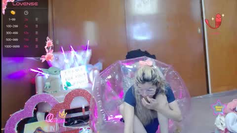 Snapshot of laflakita21 chatting on 02.13.26 Skinnygirl online show from 02.13.26