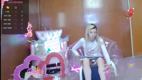 Snapshot of laflakita21 chatting on 02.26.26 Skinnygirl online show from 02.26.26