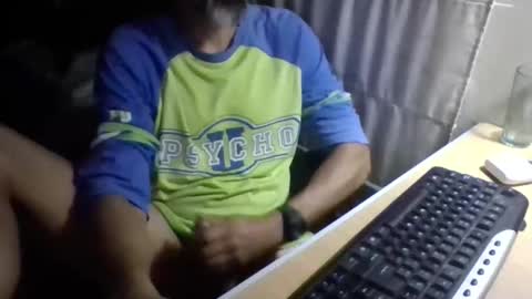 La Genova esta Dura beard boy male dick mastubate latinosexy latinohot latino glasses mature strong stronglegs online show from 04.27.26