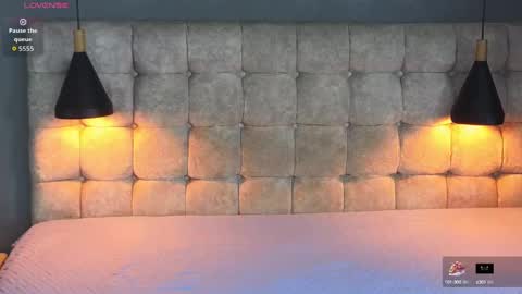 Snapshot of laia_and_aloby chatting on 09.08.25 online show from 09.08.25