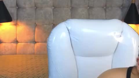 Snapshot of laia_and_aloby chatting on 09.17.25 online show from 09.17.25