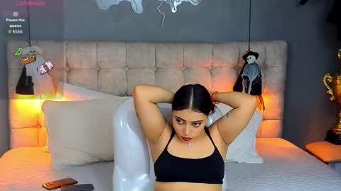 Snapshot of laia_and_aloby chatting on 10.13.25 online show from 10.13.25